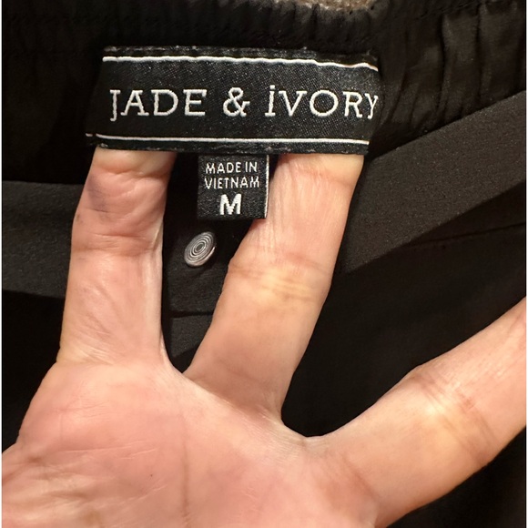 Jade & Ivory pleated jogger style pants versatile for work or play size Medium - Picture 6 of 10